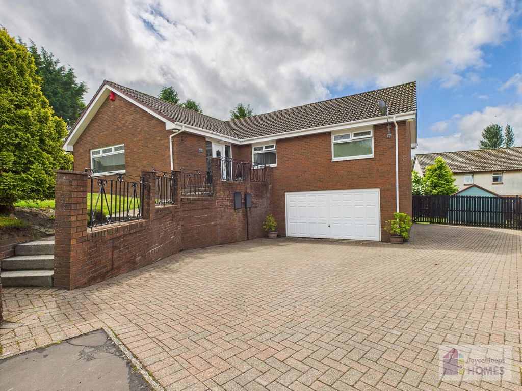 Property photo 1 of 33