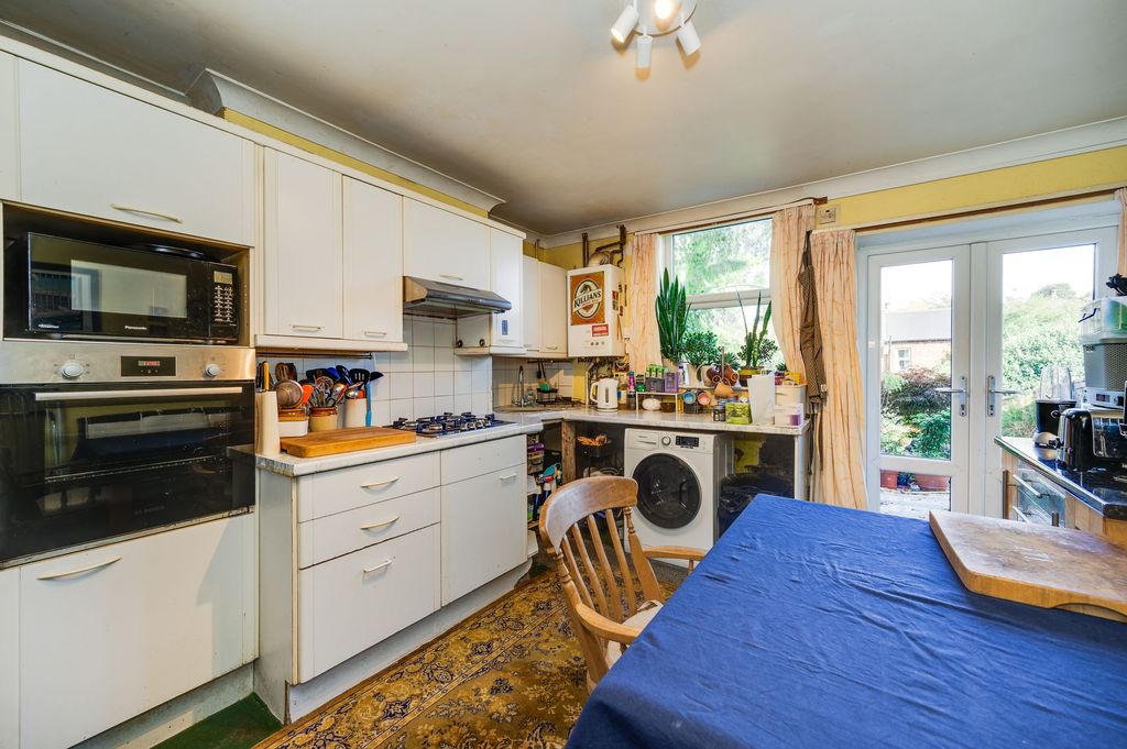 Property photo 2 of 19
