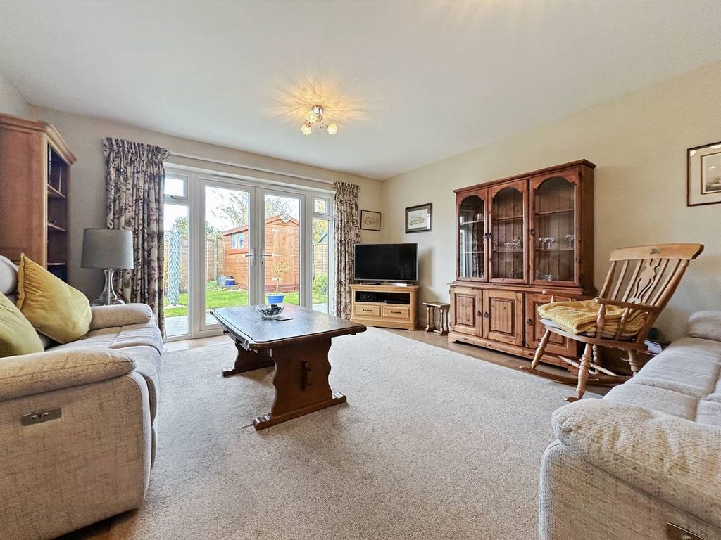 Property photo 3 of 19