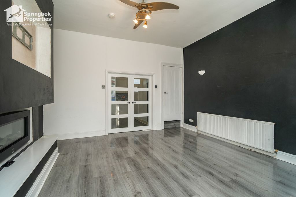 Property photo 3 of 17 Image 3