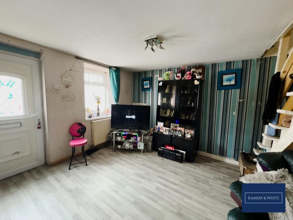 Property photo 3 of 8 Photo 3