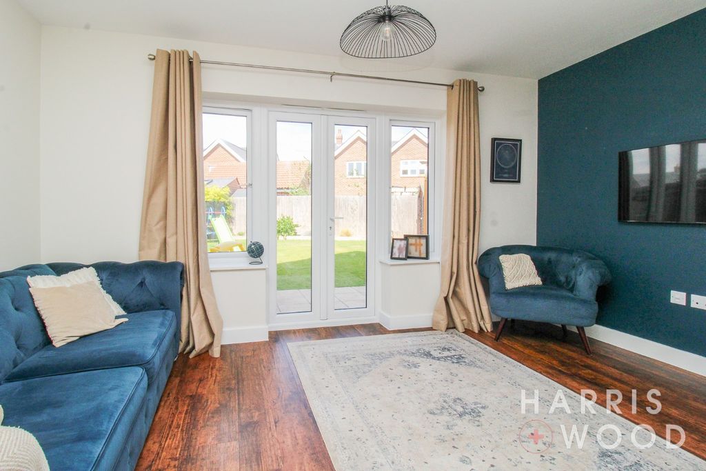Property photo 3 of 16 4437154