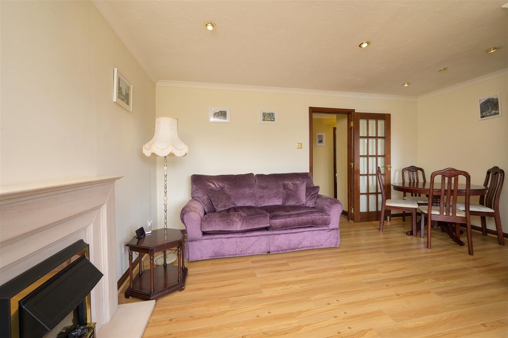 Property photo 3 of 17 Bairdsway15-33.Jpg