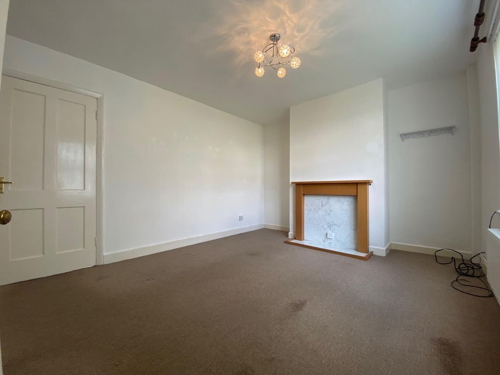 Property photo 3 of 8 Living Room