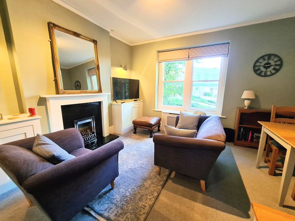 Property photo 3 of 8