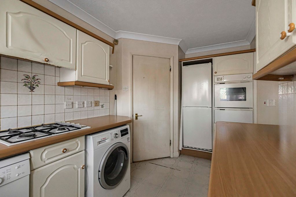 Property photo 3 of 9