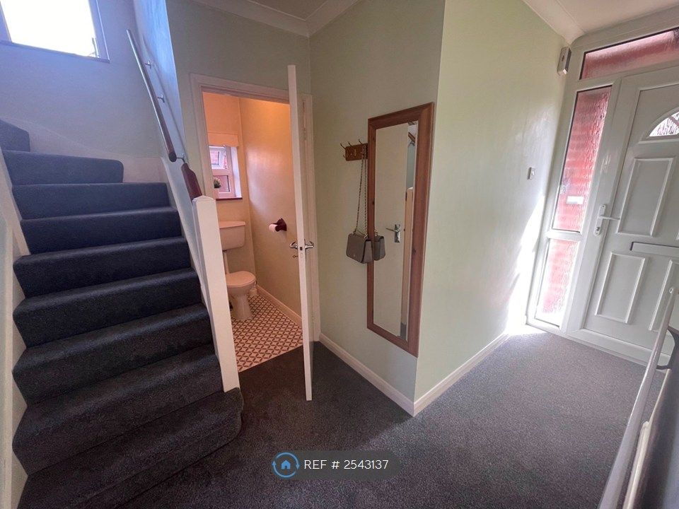 Property photo 3 of 23 Hallway