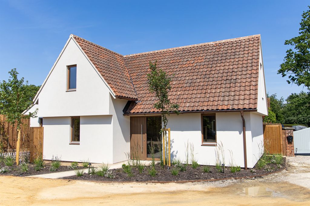 Property photo 1 of 33