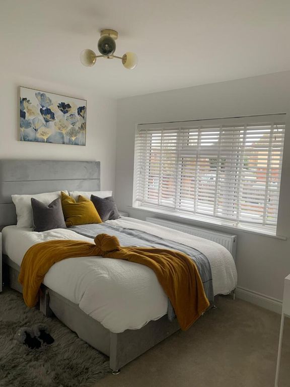 Property photo 1 of 8 Bedroom