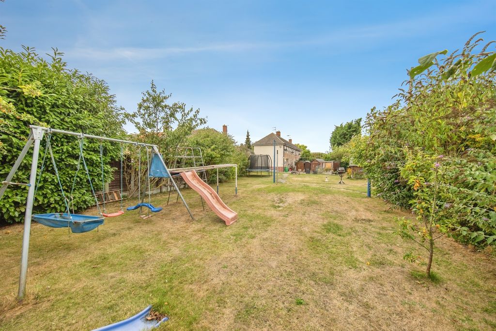 Property photo 2 of 13