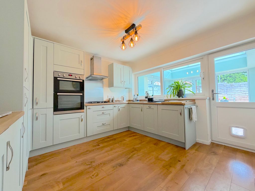 Property photo 2 of 30