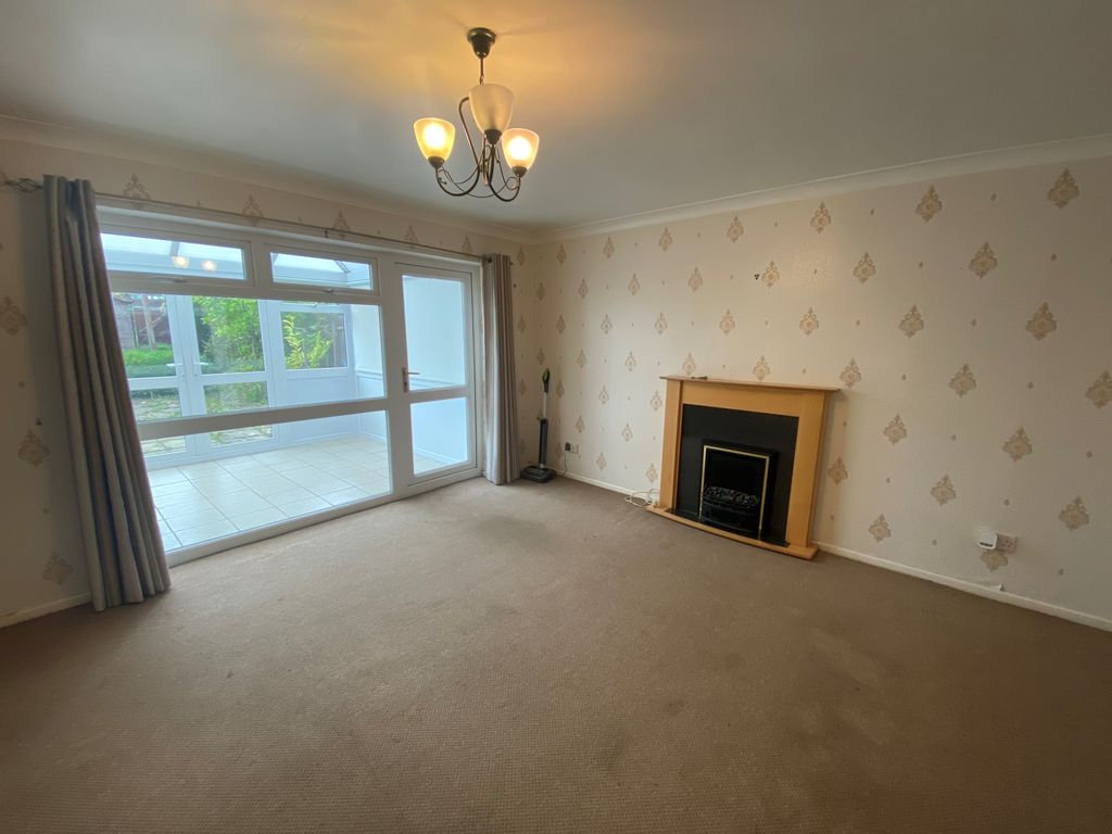 Property photo 3 of 10 Living Room 2