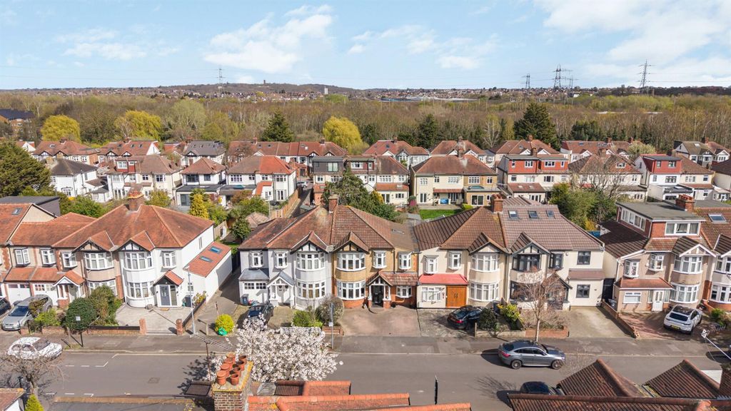 Property photo 1 of 27 35_77127.Jpg