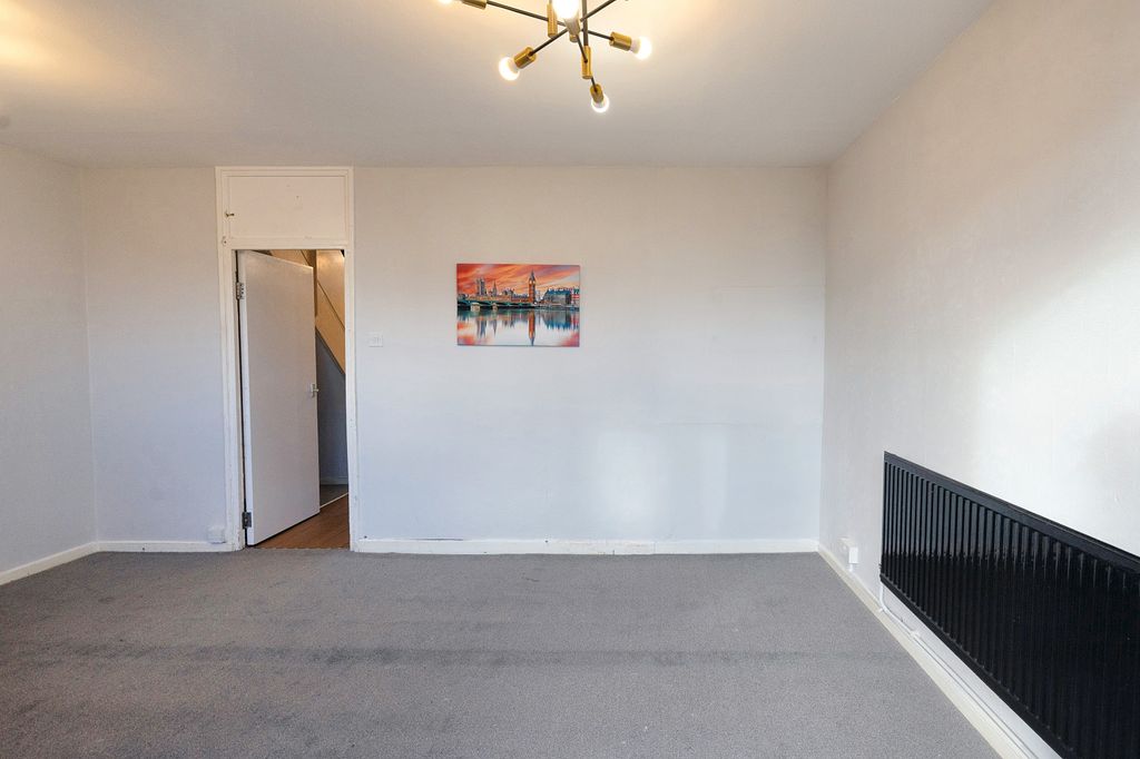 Property photo 2 of 15 Flat 19 Proctor House,  Elmington Estate, Picton Street, London Se5 7Qj