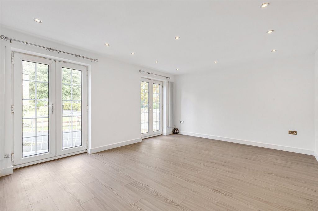 Property photo 3 of 19 Reception Room