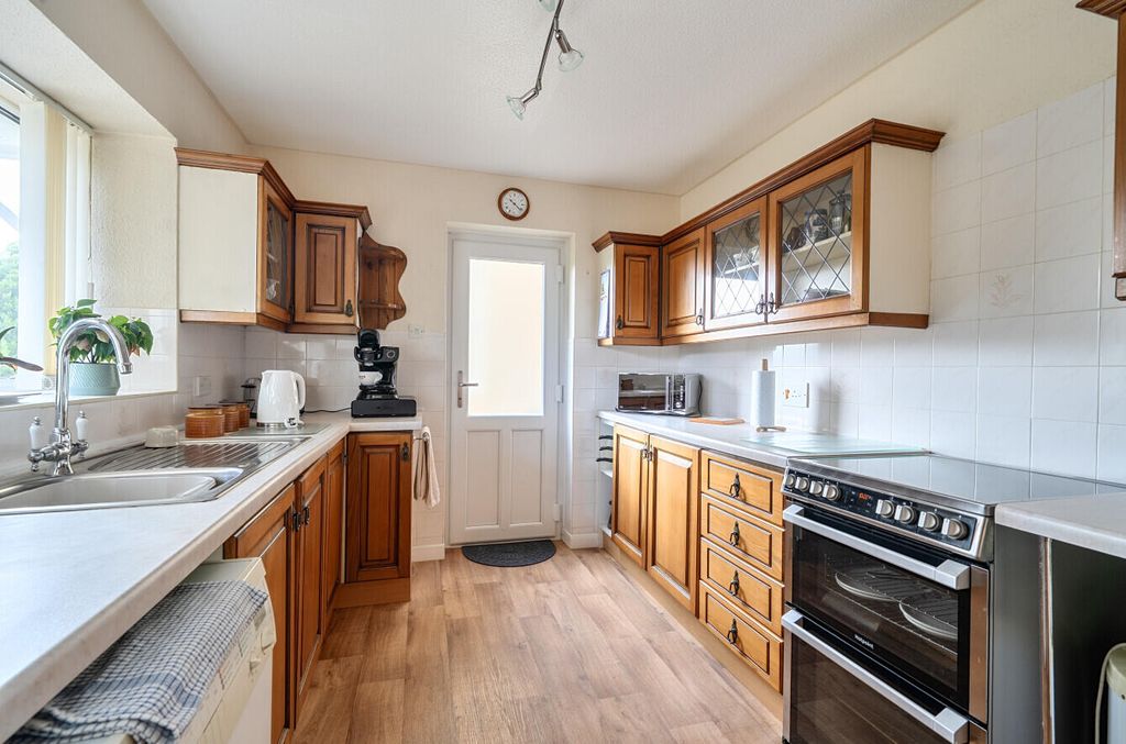 Property photo 2 of 13 Kitchen