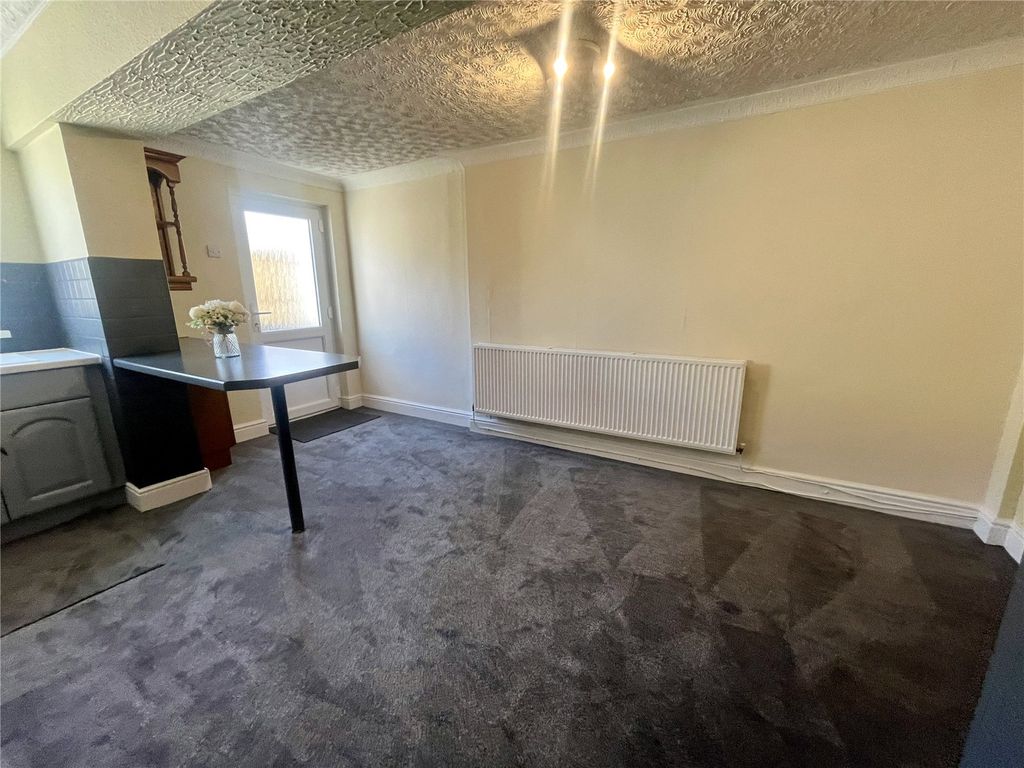 Property photo 3 of 18 Picture No. 21