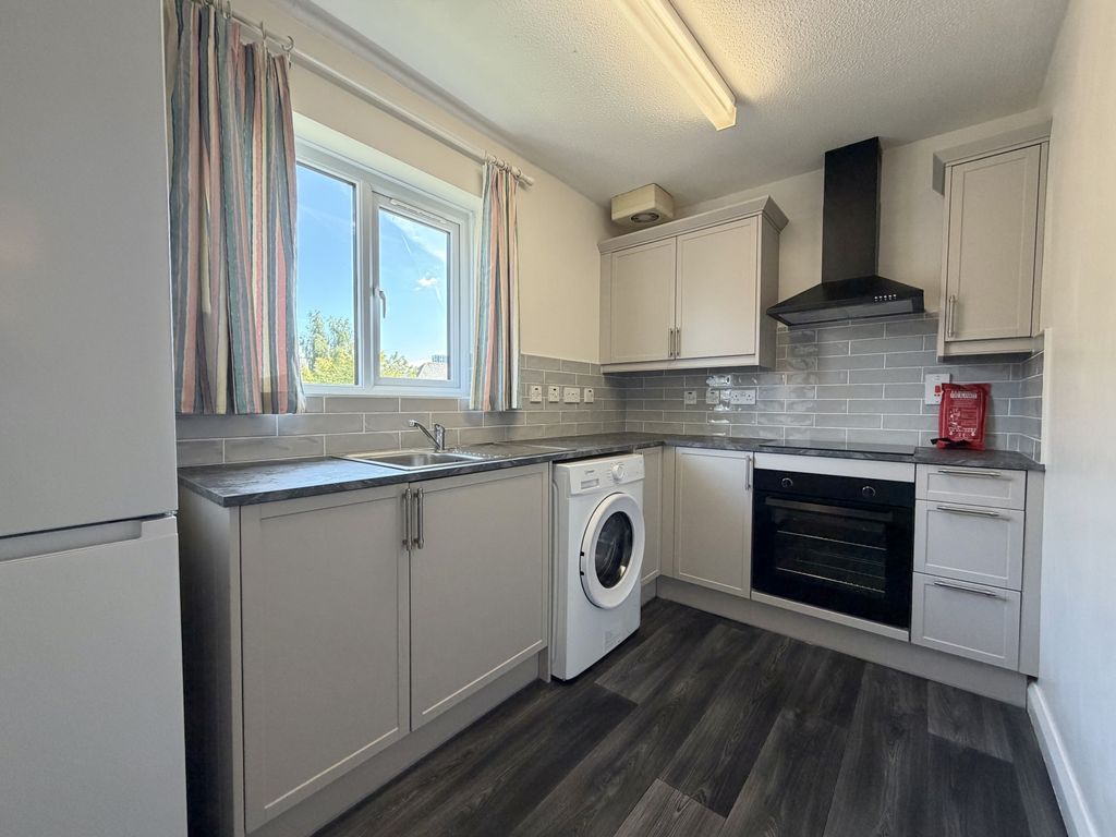 Property photo 3 of 15 Img_3497