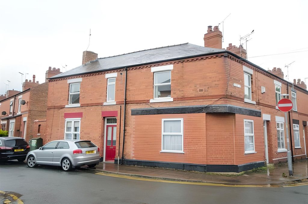 Property photo 1 of 8 External.Jpg