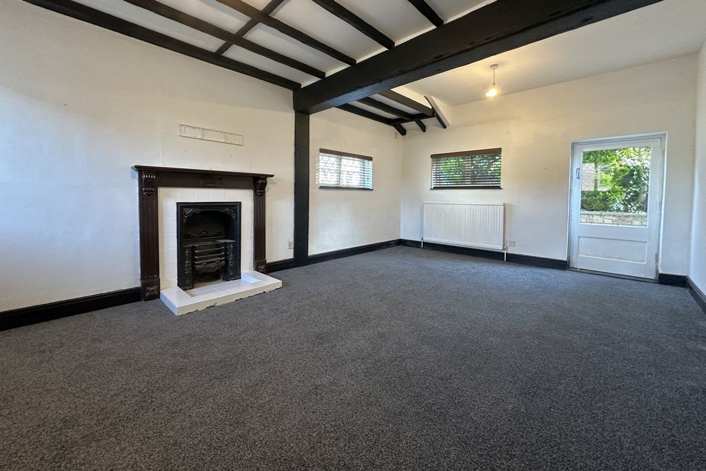 Property photo 2 of 17 Photo 5