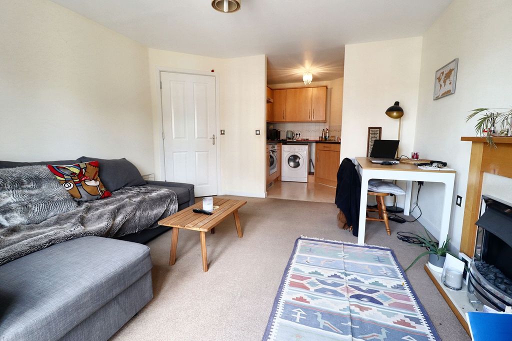 Property photo 2 of 7