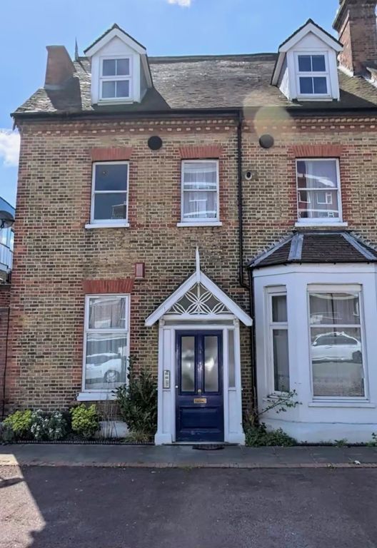 Property photo 1 of 2
