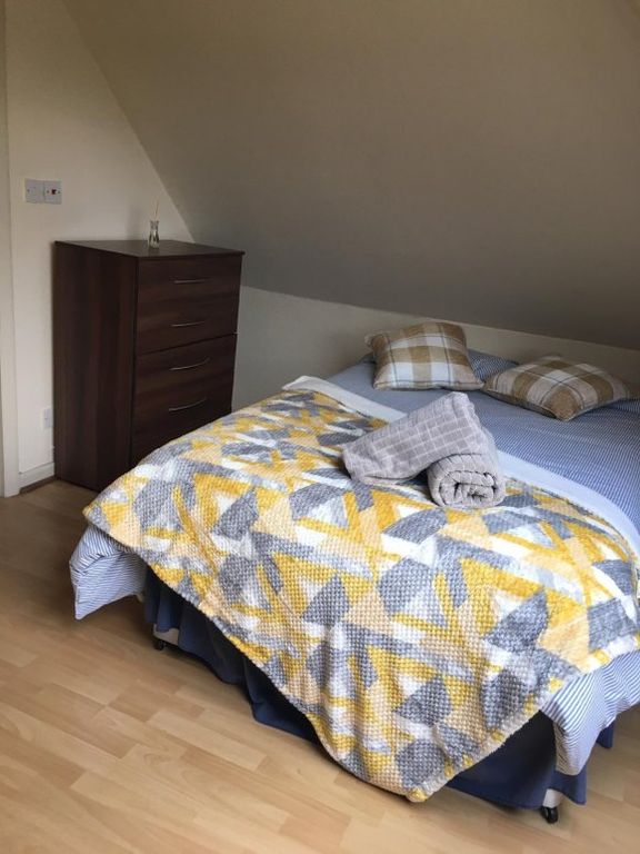 Property photo 3 of 7 A7B8F332-Ea79-4360-B3B4-7d42426d1E3E.Jpg