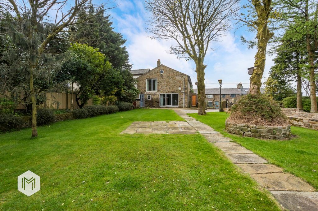 Property photo 3 of 33 Picture No. 35