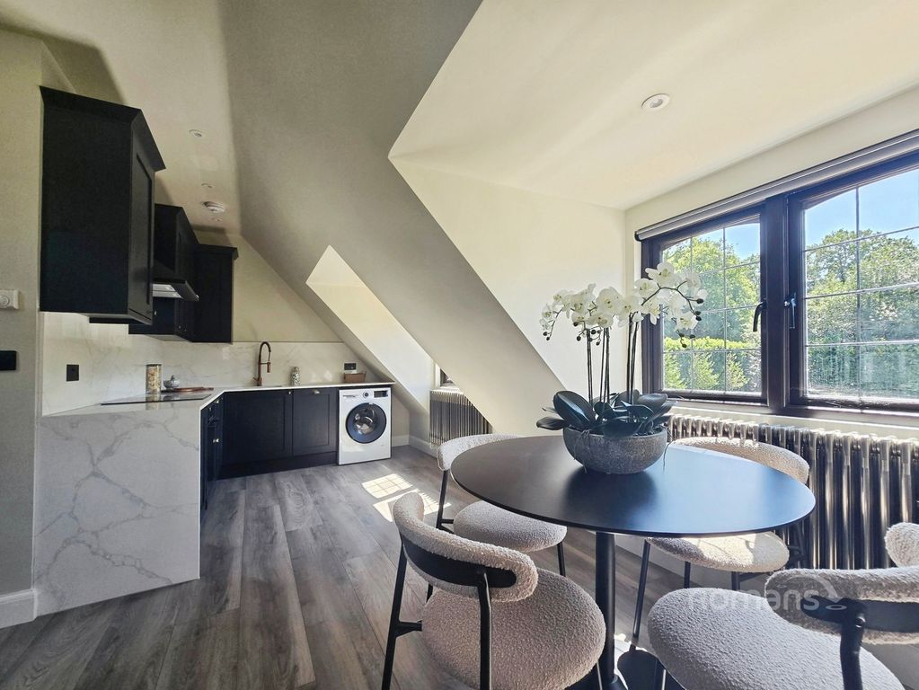 Property photo 3 of 8 Pbox-Img.Jpg
