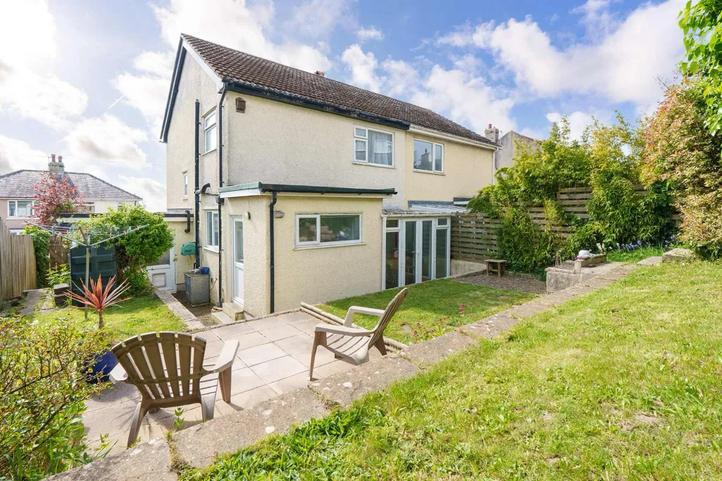 Property photo 3 of 19