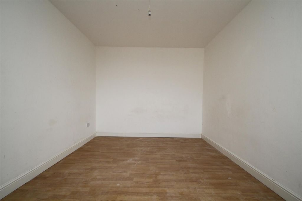 Property photo 3 of 9 Leyton3.Jpg
