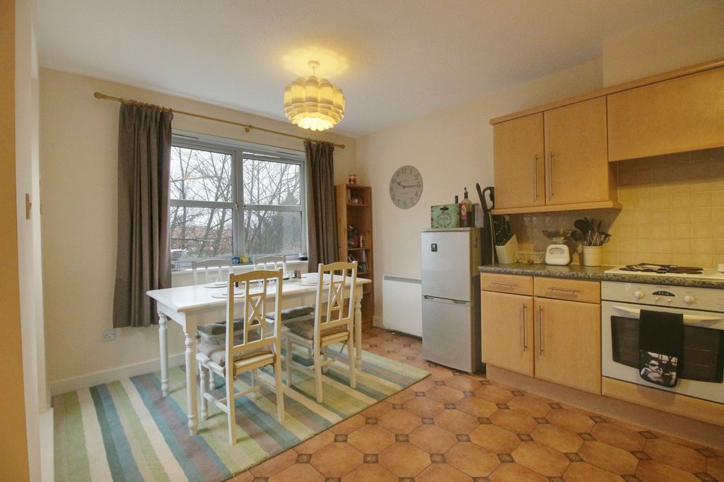 Property photo 1 of 9 Kitchen Diner