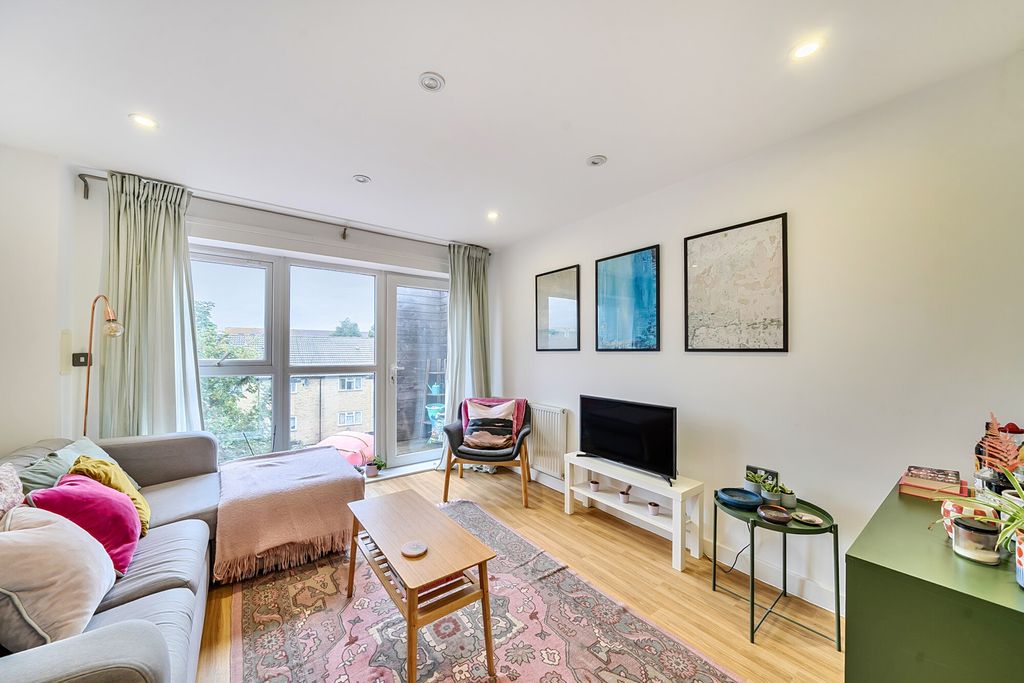 Property photo 1 of 15 External