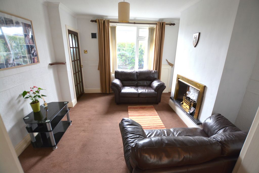 Property photo 3 of 12 Photo 7