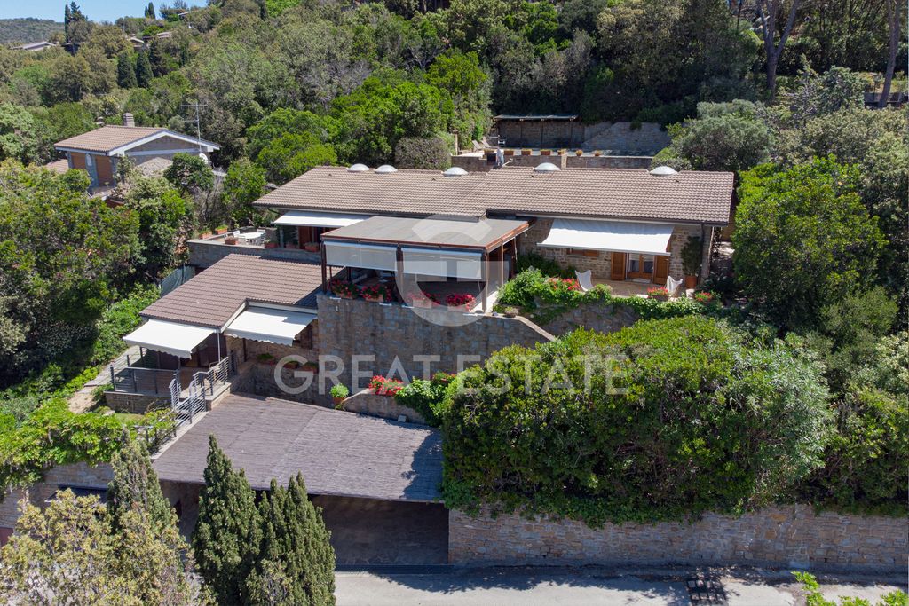 Property photo 3 of 33