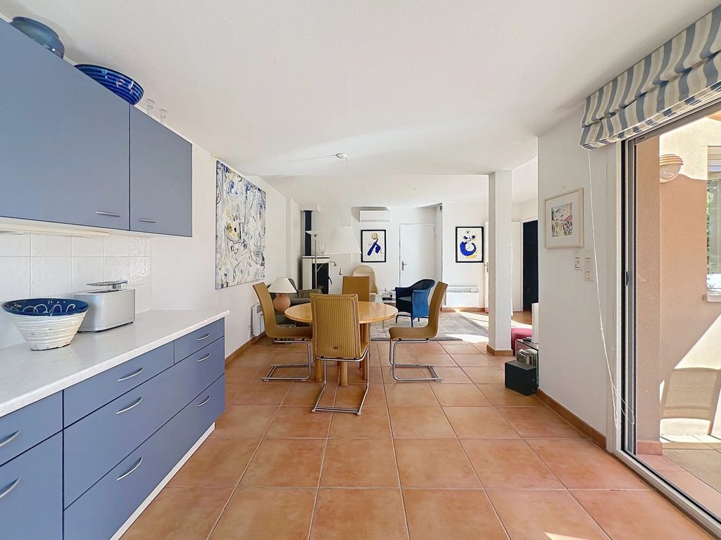 Property photo 3 of 13 d818399F13Eae448c2E6817E6Dd4Aa41_90A8F99d20_2896-Big