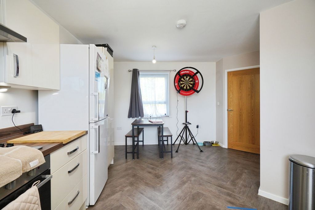 Property photo 3 of 17 Kitchen/Diner