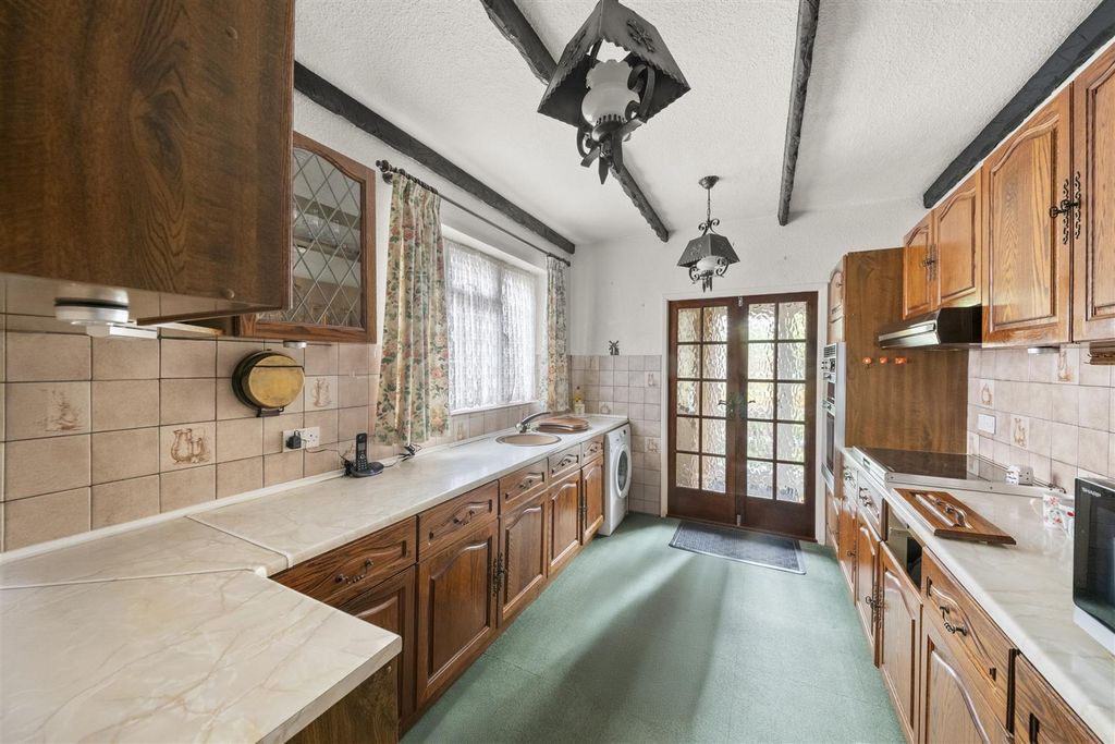 Property photo 3 of 14