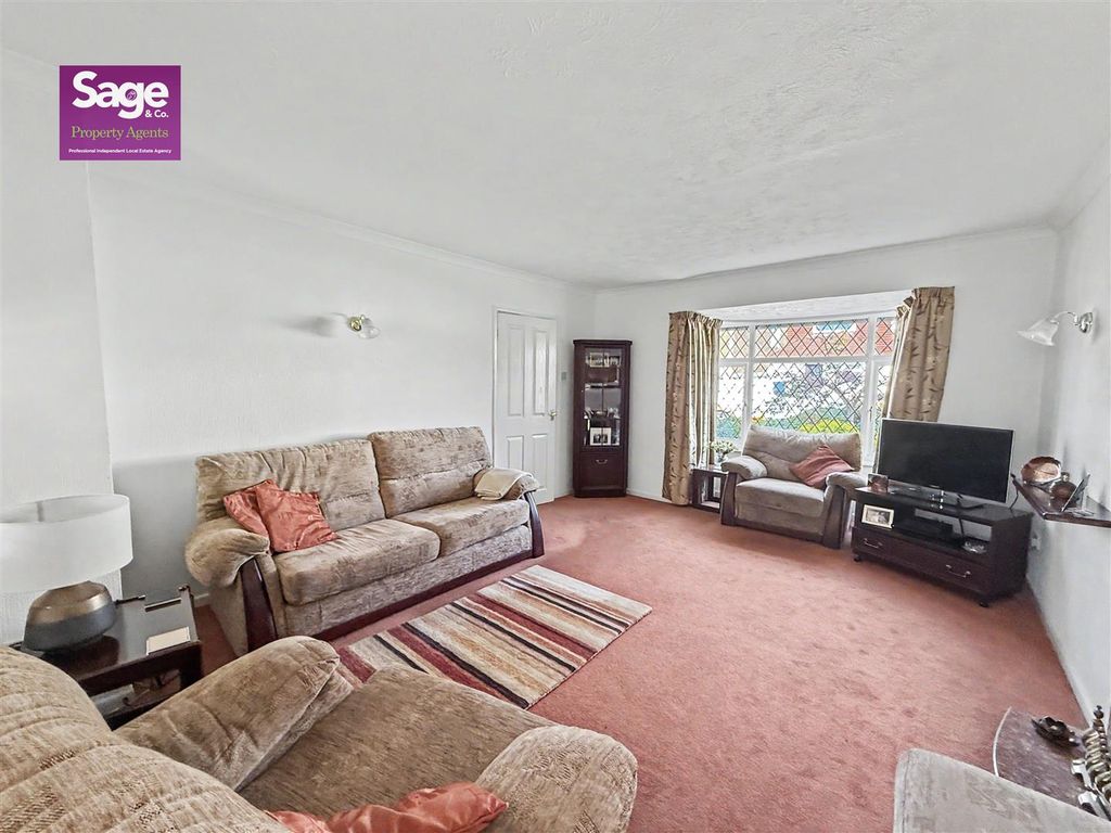 Property photo 2 of 27