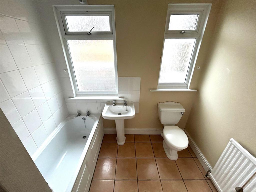 Property photo 3 of 8 Bathroom 1 - New.Jpg