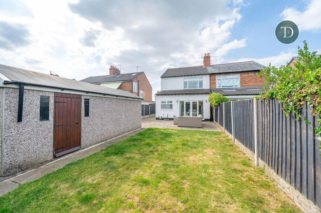 Property photo 2 of 24