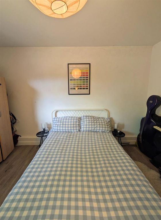 Property photo 2 of 7 4 Thorburn Bedroom.Jpg