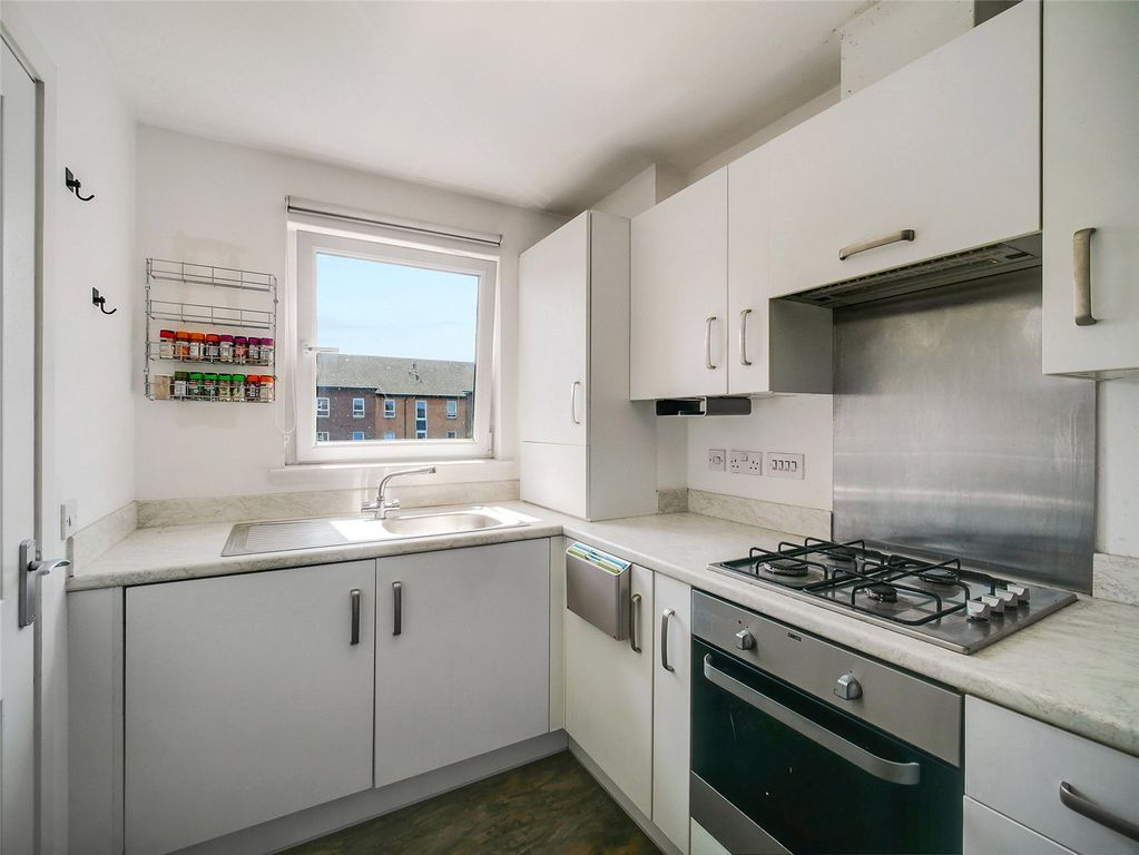 Property photo 3 of 15 Kitchen
