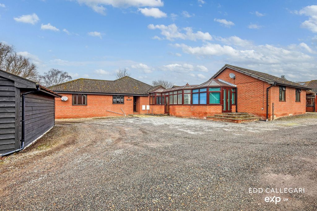 Property photo 2 of 30