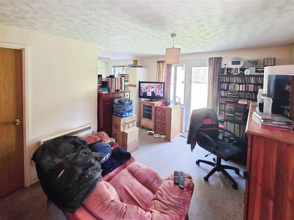 Property photo 2 of 8