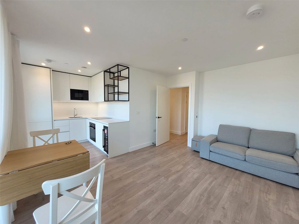 Property photo 1 of 17 Picture No. 05