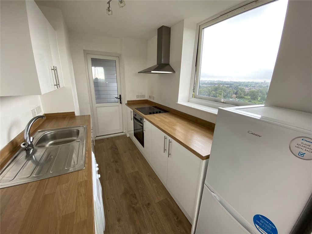 Property photo 2 of 8 Picture No. 19