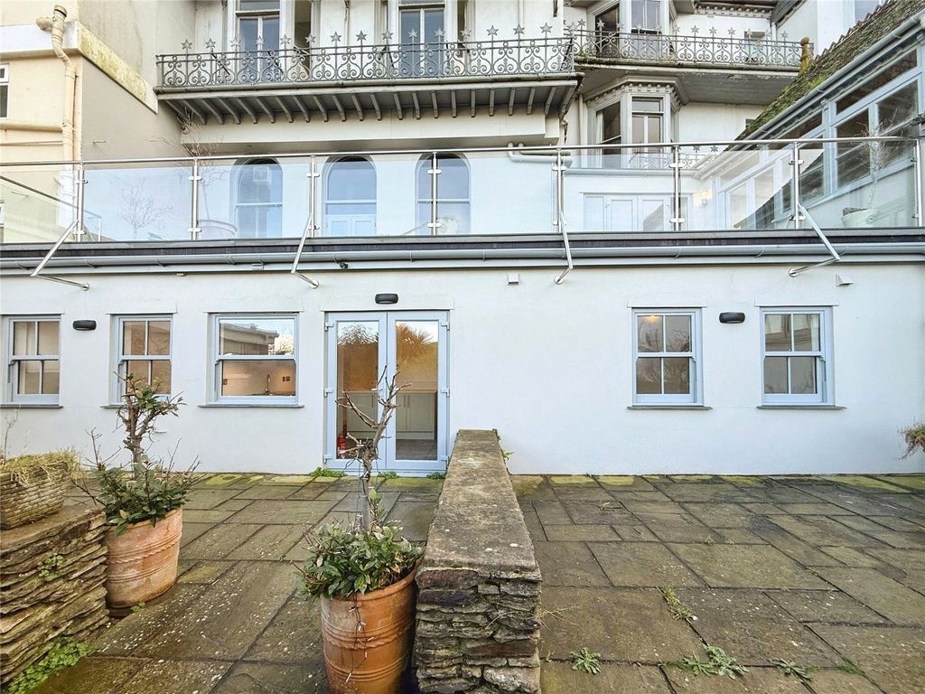 Property photo 1 of 11 Picture No. 01