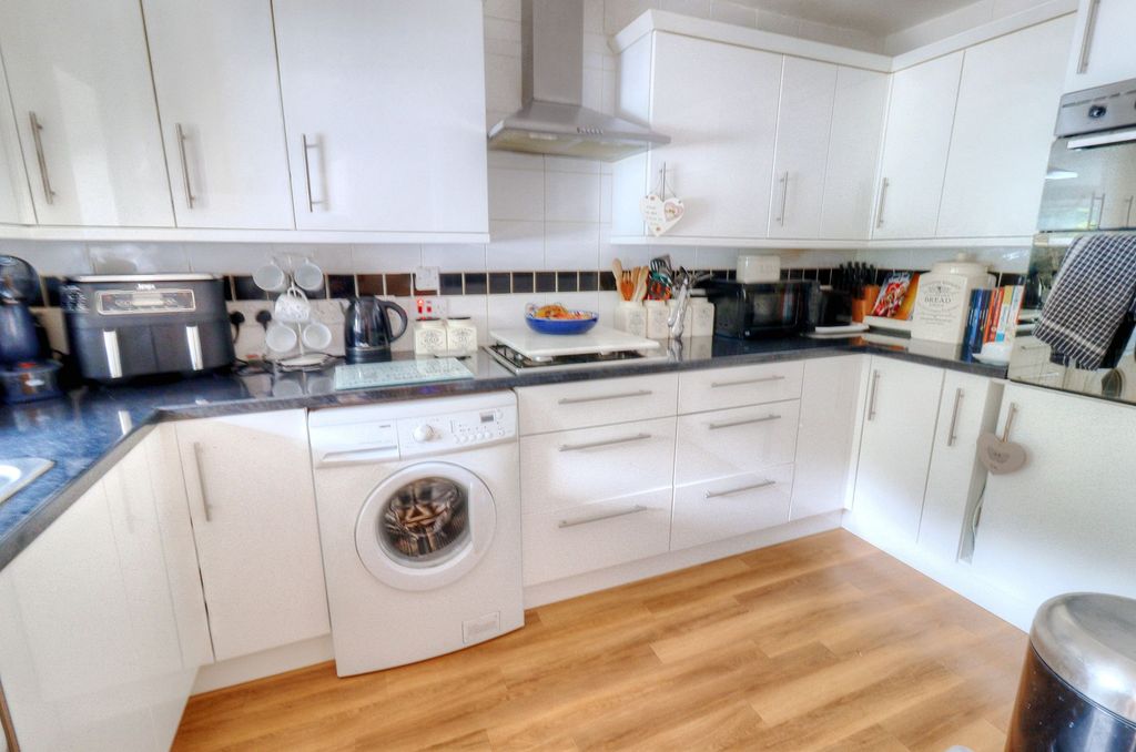 Property photo 3 of 17 Photo 3