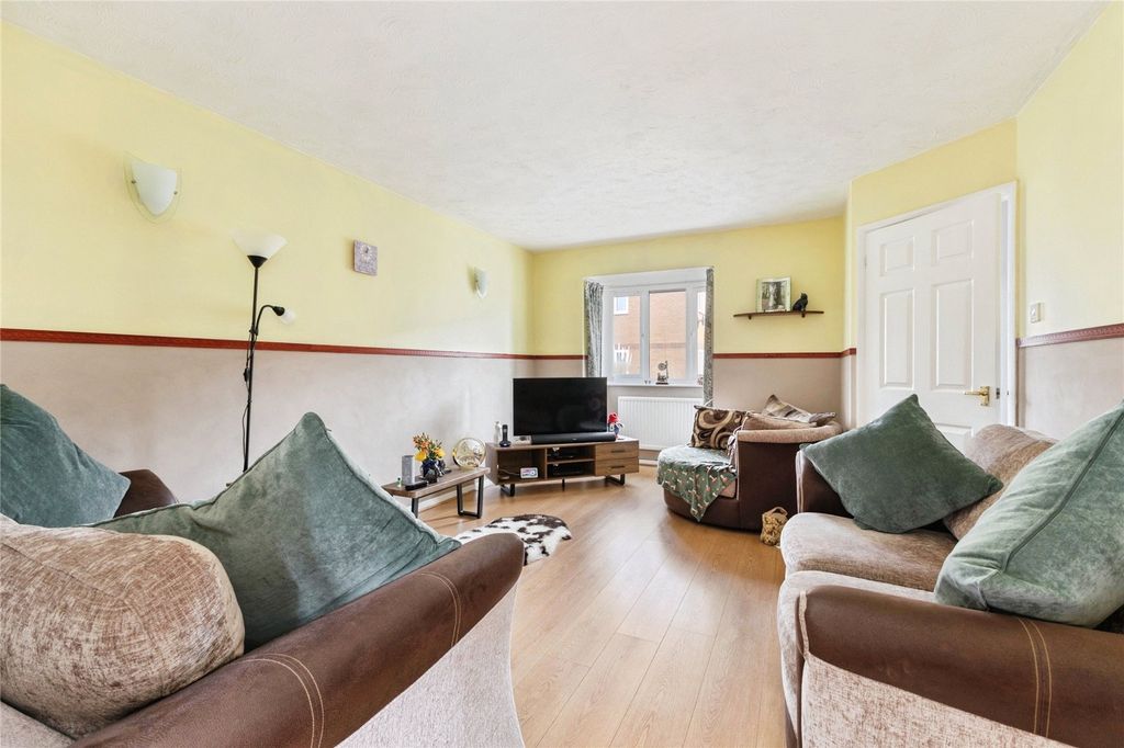 Property photo 3 of 16 Picture No. 12